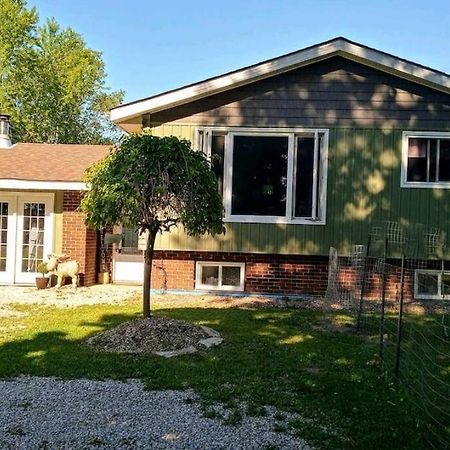 Family Friendly Cottage ☆Walking Distance To Beach Lion's Head Extérieur photo