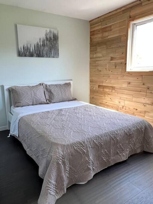 Family Friendly Cottage ☆Walking Distance To Beach Lion's Head Extérieur photo