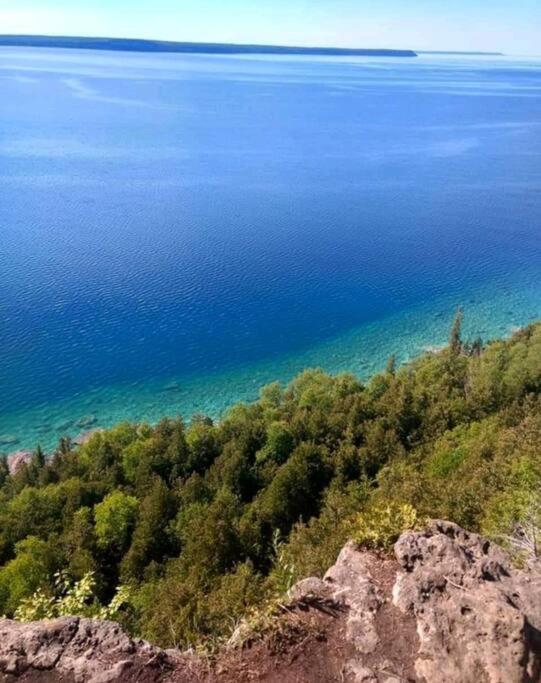 Family Friendly Cottage ☆Walking Distance To Beach Lion's Head Extérieur photo